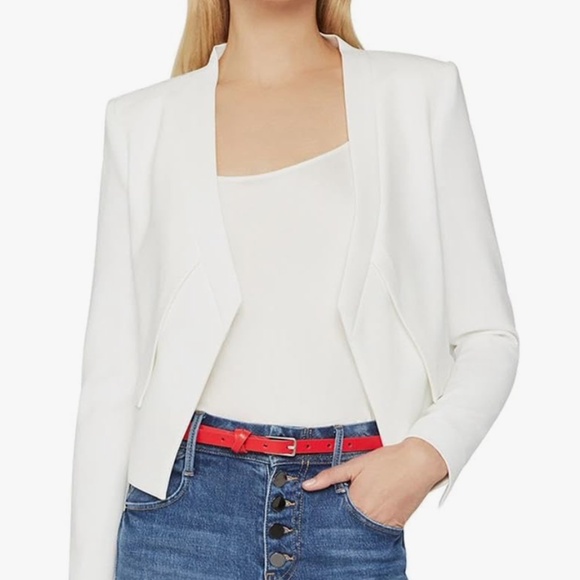 BCBGMAXAZRIA Women's Blazer With Front Button Closure And Long Sleeves Blazer